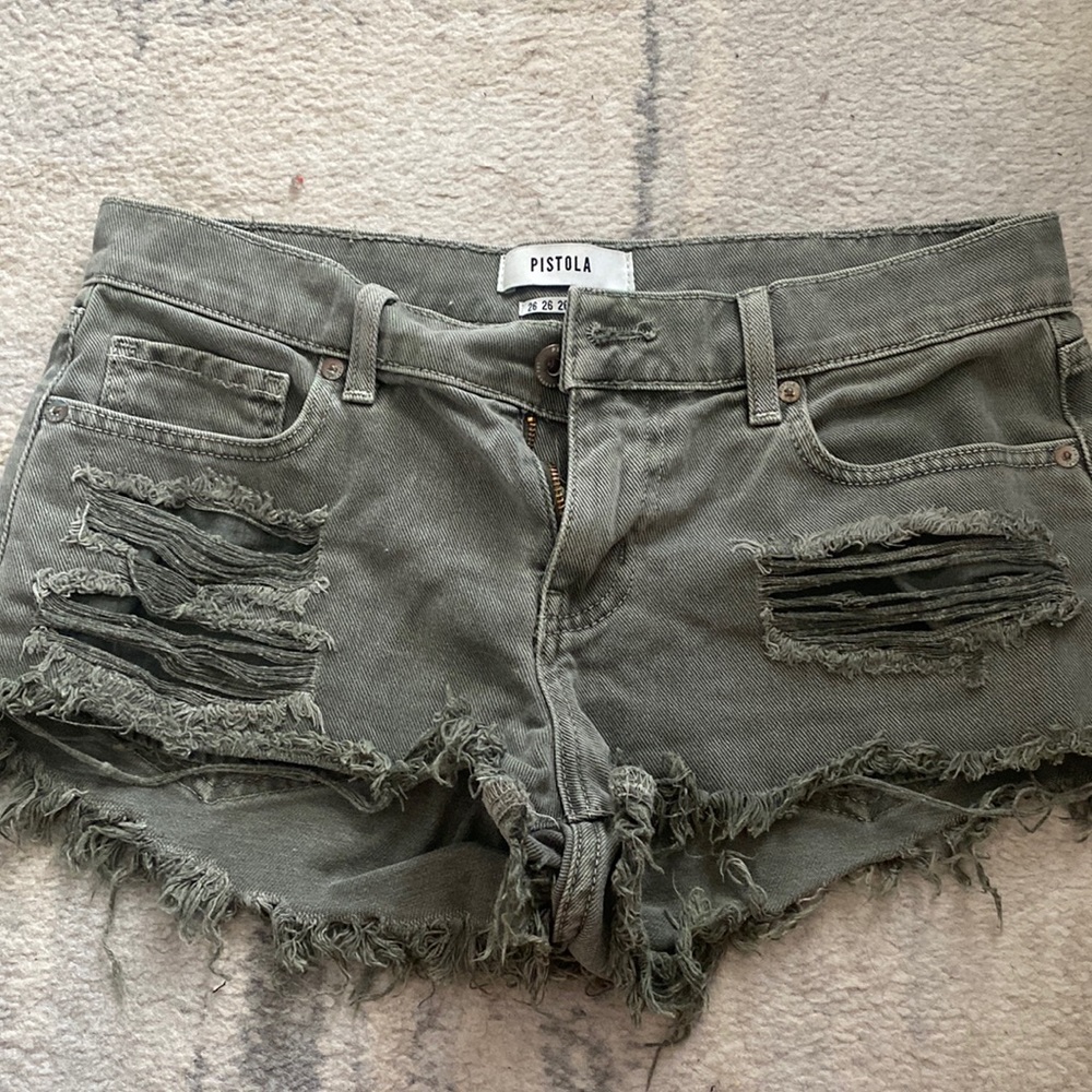 Pistola revolve, size 6, never worn